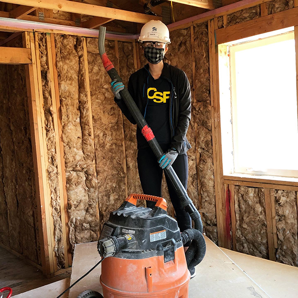 Image of Dr. Katherine Cecil, UCSF Radiology resident, giving back to the Bay Area community