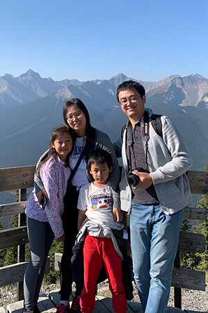 Yang Yang and family
