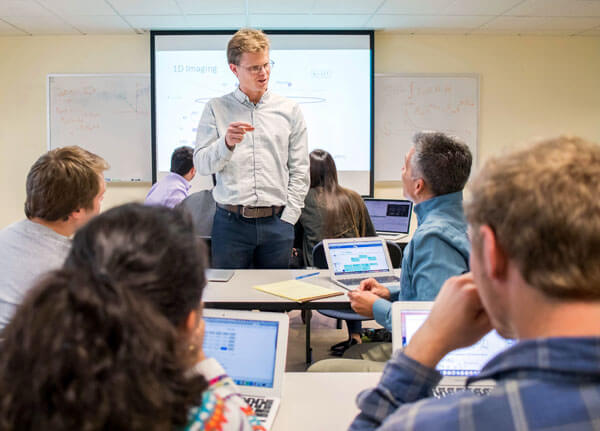 Peder Larson, PhD teaching MSBI class MRI