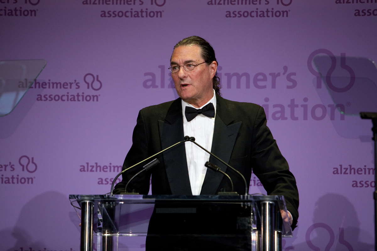 Michael Weiner giving a speech at an award ceremony.