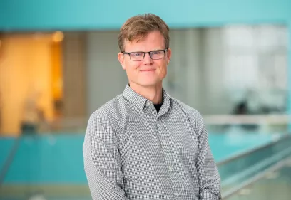 Headshot of Peder Larson